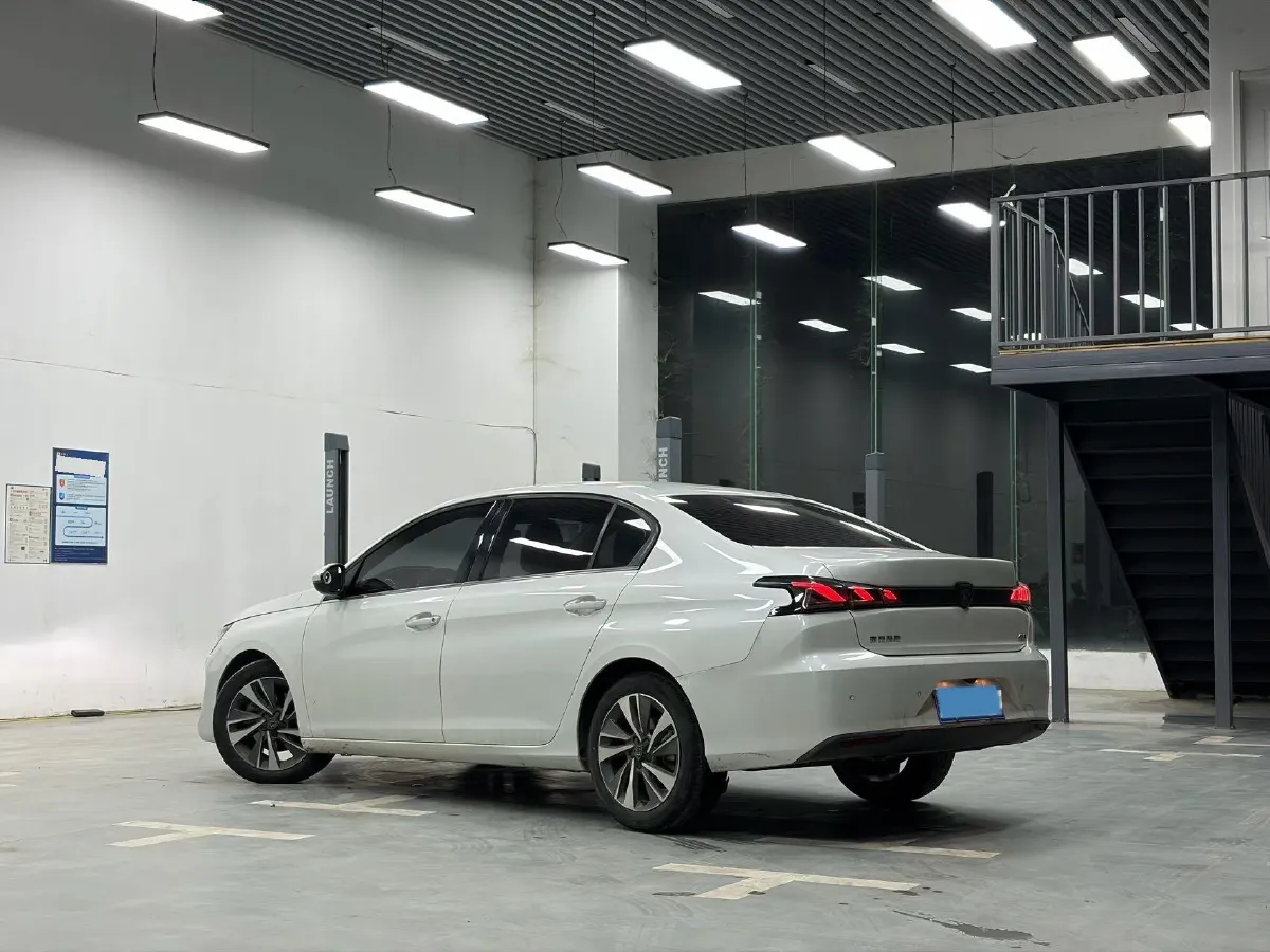 2022 Peugeot 408 1.6T 170HP L4 6AT,autocango,china used car exporter,china ev exporter,chinese used car exporter,chinese used ev exporter