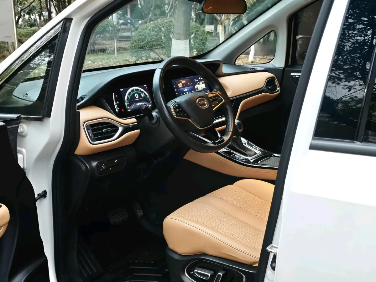 2023 GAC Trumpchi M6 1.5T 177HP L4 7DCT,autocango,china used car exporter,china ev exporter,chinese used car exporter,chinese used ev exporter