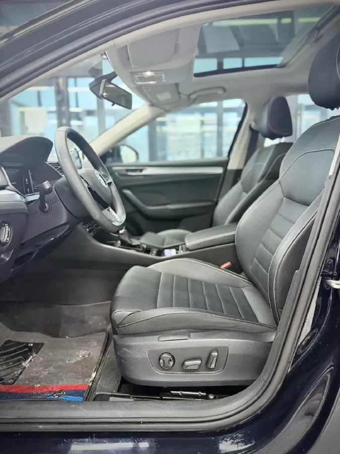 2023 Skoda Superb 1.4T 150HP L4 7DCT,autocango,china used car exporter,china ev exporter,chinese used car exporter,chinese used ev exporter