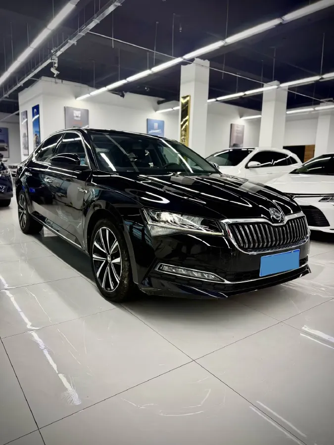 2023 Skoda Superb 1.4T 150HP L4 7DCT,autocango,china used car exporter,china ev exporter,chinese used car exporter,chinese used ev exporter