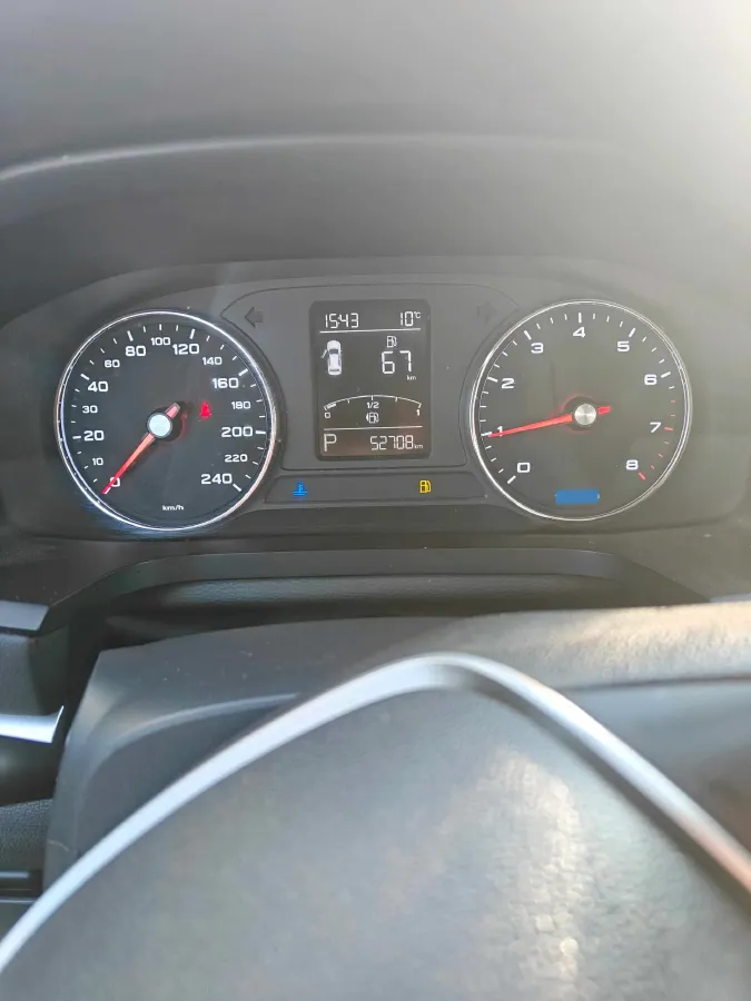 2020 Roewe i6 1.6L 125HP L4 CVT,autocango,china used car exporter,china ev exporter,chinese used car exporter,chinese used ev exporter