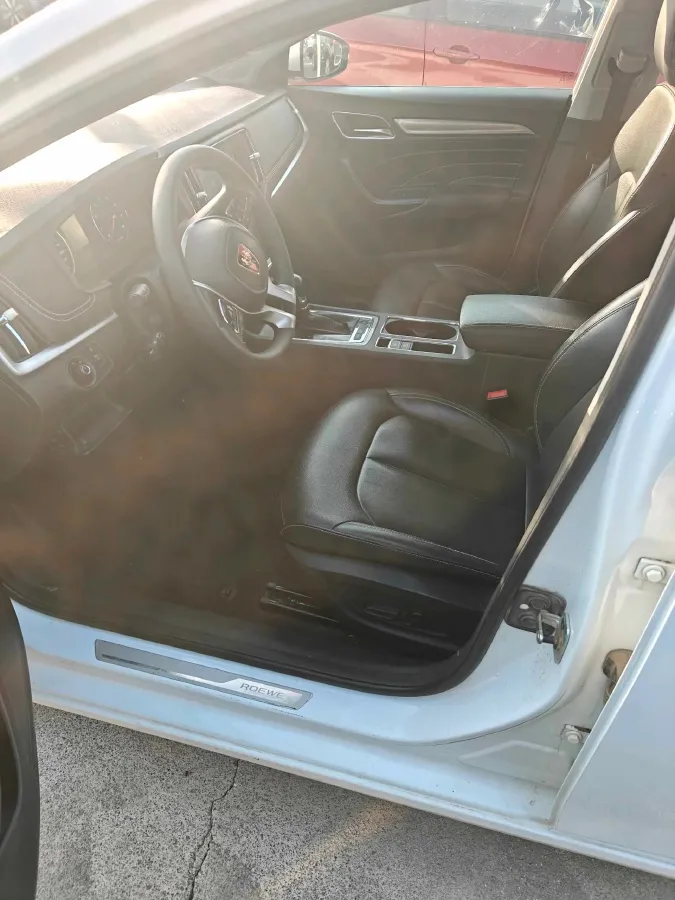 2020 Roewe i6 1.6L 125HP L4 CVT,autocango,china used car exporter,china ev exporter,chinese used car exporter,chinese used ev exporter