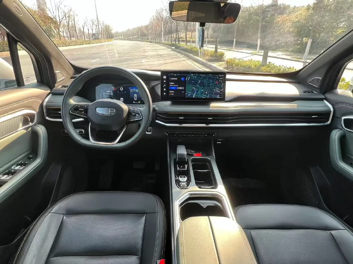 2023 Geely Okavango L 2.0T 218HP L4 7DCT,autocango,china used car exporter,china ev exporter,chinese used car exporter,chinese used ev exporter