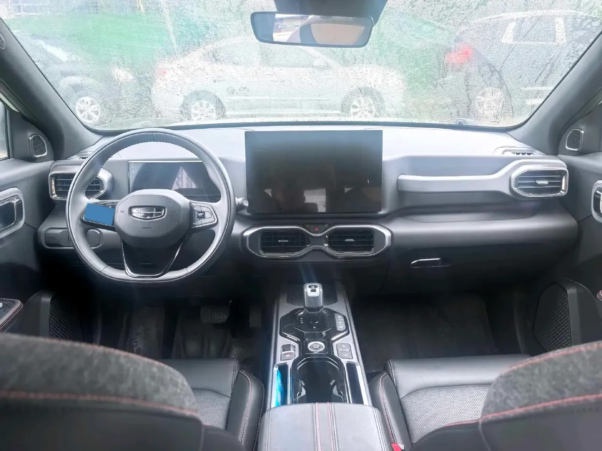 2025 Geely Cowboy 1.5T 181HP L4 7DCT,autocango,china used car exporter,china ev exporter,chinese used car exporter,chinese used ev exporter