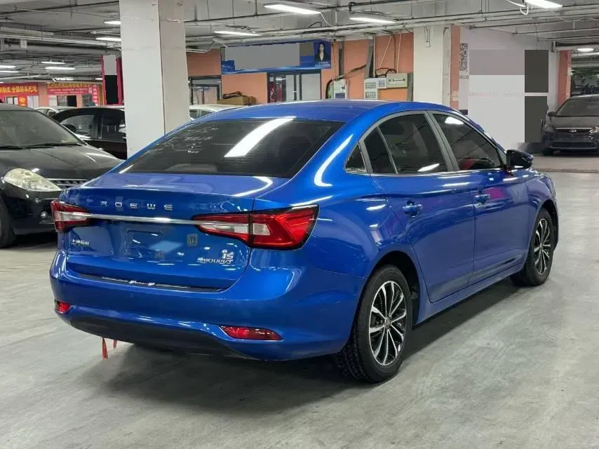 2020 Roewe i5 1.5L 120HP L4 5MT,autocango,china used car exporter,china ev exporter,chinese used car exporter,chinese used ev exporter