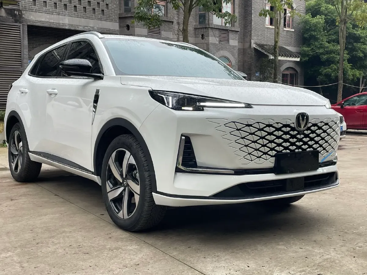 2025 ChangAn CS55 Plus 1.5T 192HP L4 7DCT,autocango,china used car exporter,china ev exporter,chinese used car exporter,chinese used ev exporter