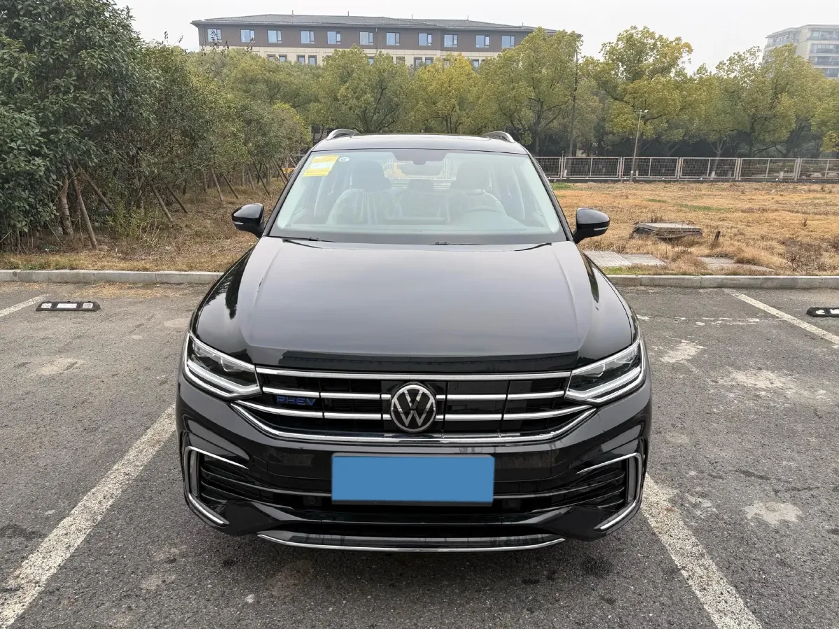 2023 Volkswagen Tiguan L 1.4T 150HP L4 6DCT PHEV 13KWH,autocango,china used car exporter,china ev exporter,chinese used car exporter,chinese used ev exporter