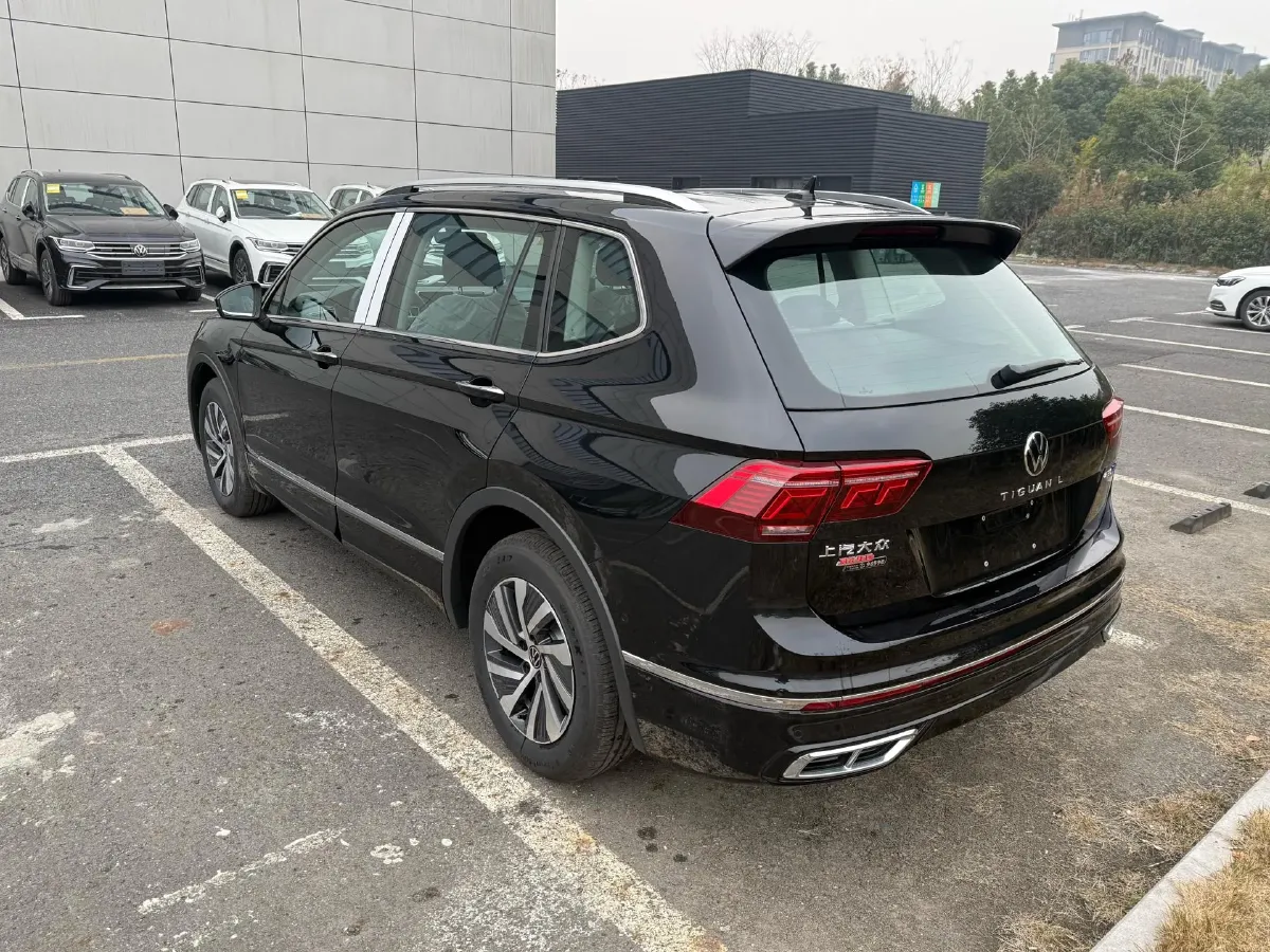 2023 Volkswagen Tiguan L 1.4T 150HP L4 6DCT PHEV 13KWH,autocango,china used car exporter,china ev exporter,chinese used car exporter,chinese used ev exporter