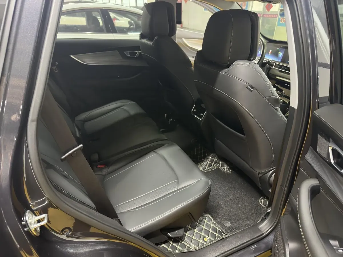 2021 Chery Tiggo 8 Plus 1.6T 197HP L4 7DCT,autocango,china used car exporter,china ev exporter,chinese used car exporter,chinese used ev exporter