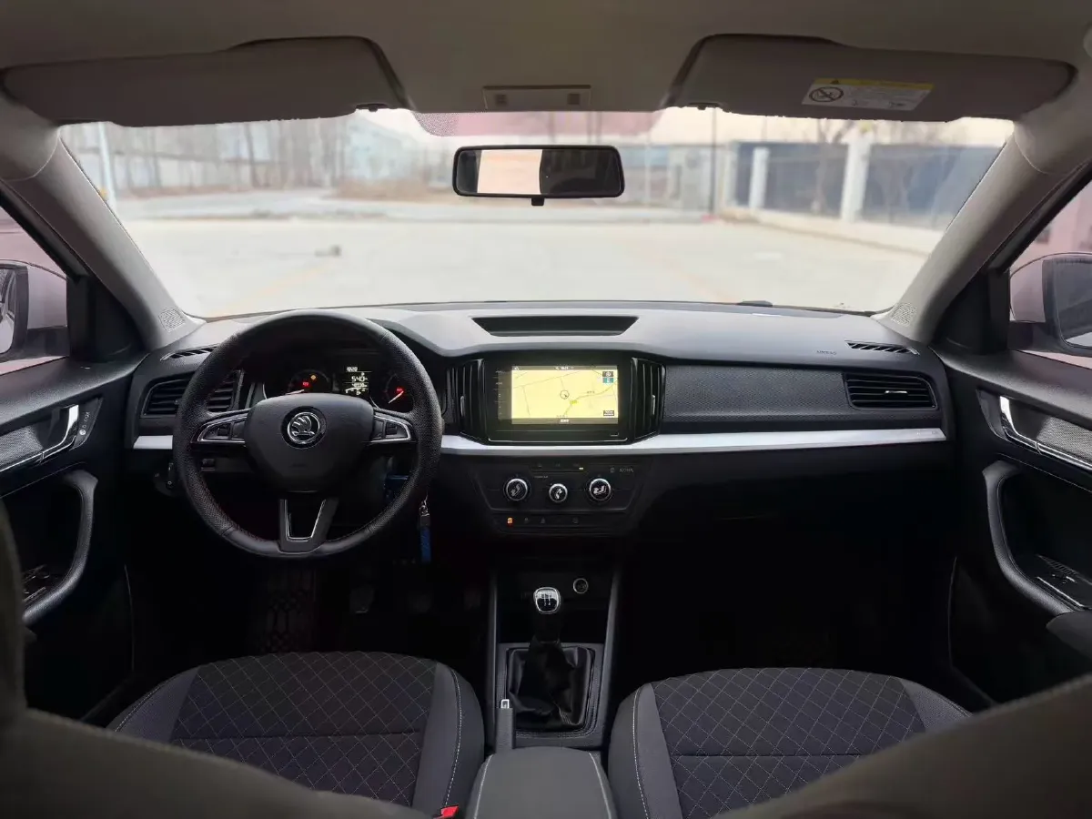 2020 Skoda Kamiq 1.5L 112HP L4 5MT,autocango,china used car exporter,china ev exporter,chinese used car exporter,chinese used ev exporter