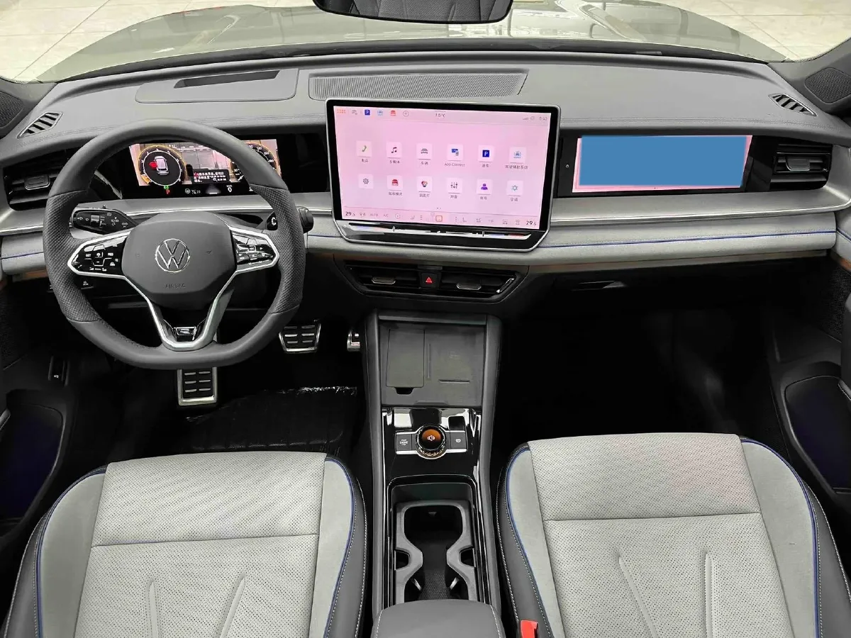 2025 Volkswagen Tayron 2.0T 220HP L4 7DCT,autocango,china used car exporter,china ev exporter,chinese used car exporter,chinese used ev exporter