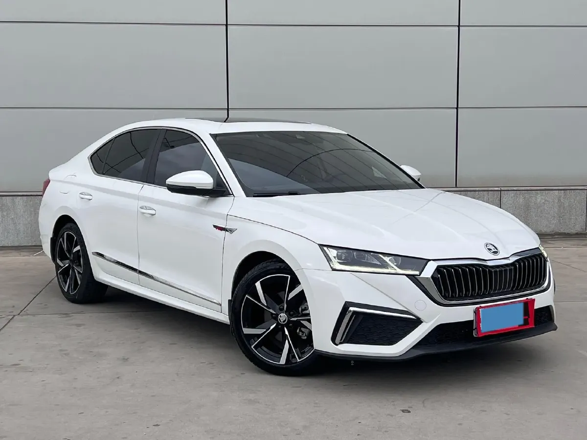 2022 Skoda Octavia 1.4T 150HP L4 7DCT,autocango,china used car exporter,china ev exporter,chinese used car exporter,chinese used ev exporter