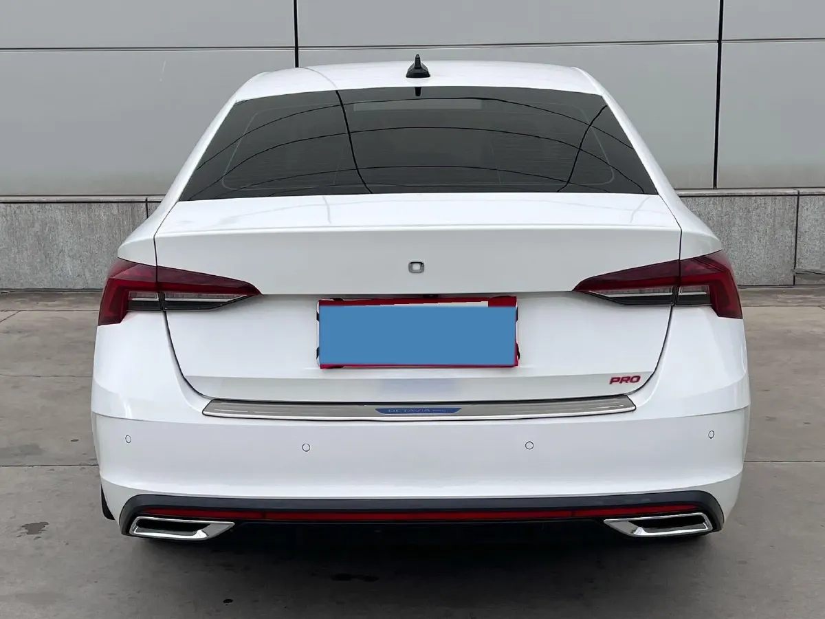 2022 Skoda Octavia 1.4T 150HP L4 7DCT,autocango,china used car exporter,china ev exporter,chinese used car exporter,chinese used ev exporter