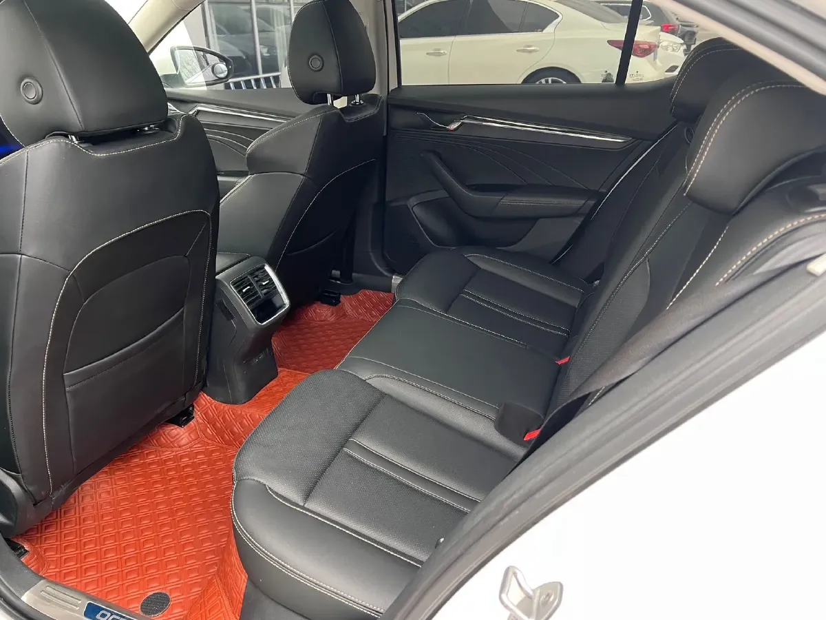 2022 Skoda Octavia 1.4T 150HP L4 7DCT,autocango,china used car exporter,china ev exporter,chinese used car exporter,chinese used ev exporter