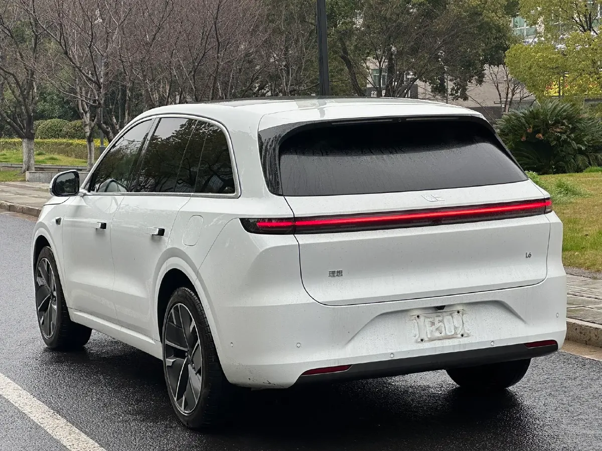 2025 Li L6 Range Extended 154HP L4 REEV,autocango,china used car exporter,china ev exporter,chinese used car exporter,chinese used ev exporter