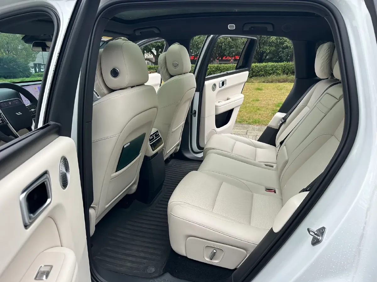 2025 Li L6 Range Extended 154HP L4 REEV,autocango,china used car exporter,china ev exporter,chinese used car exporter,chinese used ev exporter