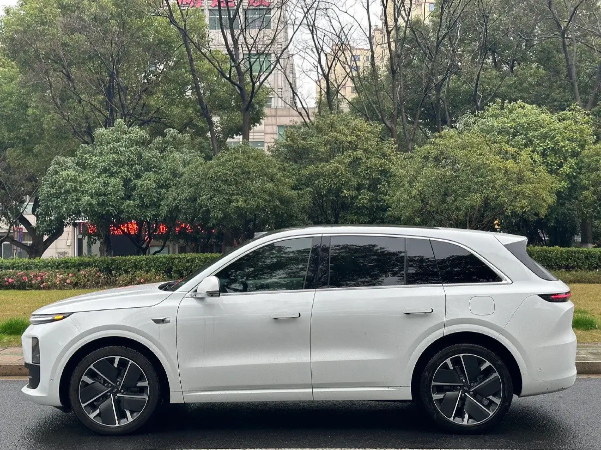 2025 Li L6 Range Extended 154HP L4 REEV,autocango,china used car exporter,china ev exporter,chinese used car exporter,chinese used ev exporter