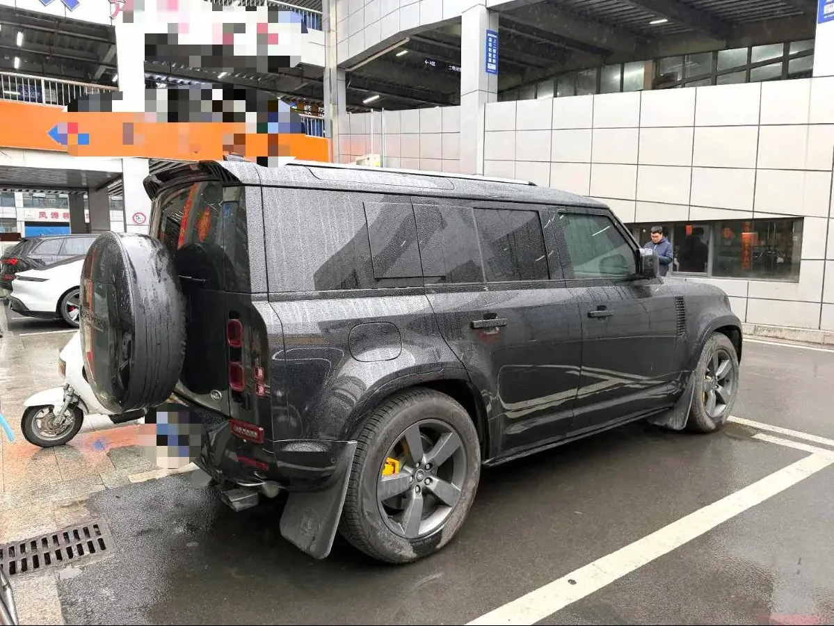 2025 Land Rover Defender 3.0T 400HP L6 8AT,autocango,china used car exporter,china ev exporter,chinese used car exporter,chinese used ev exporter