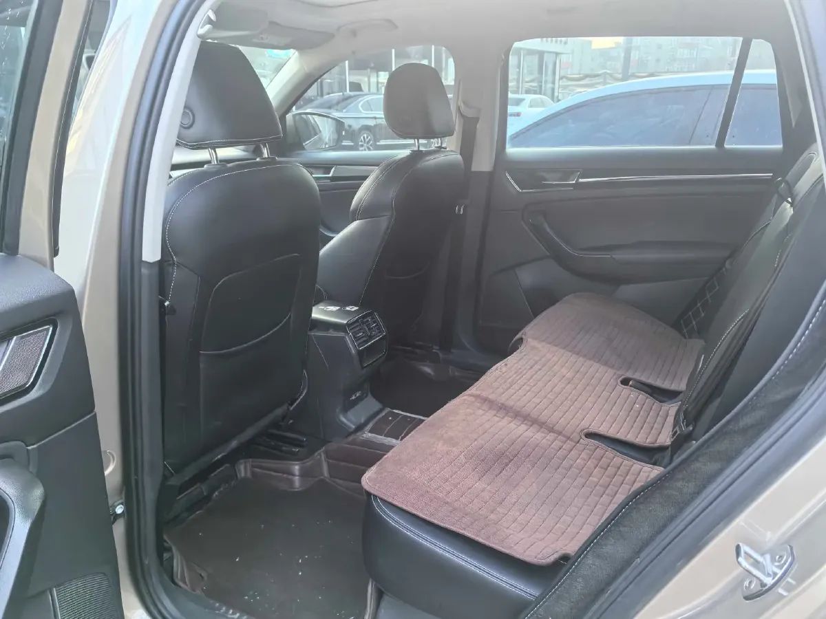 2018 Skoda Kodiak 2.0T 186HP L4 7DCT,autocango,china used car exporter,china ev exporter,chinese used car exporter,chinese used ev exporter