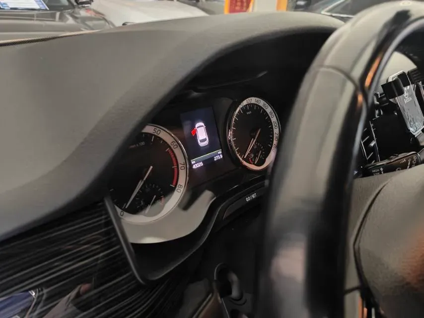 2017 Skoda Kodiak 2.0T 220HP L4 7DCT,autocango,china used car exporter,china ev exporter,chinese used car exporter,chinese used ev exporter