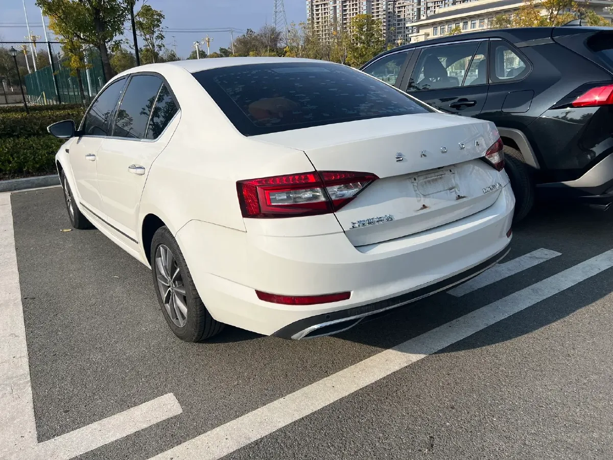 2020 Skoda Octavia 1.5L 113HP L4 6AT,autocango,china used car exporter,china ev exporter,chinese used car exporter,chinese used ev exporter