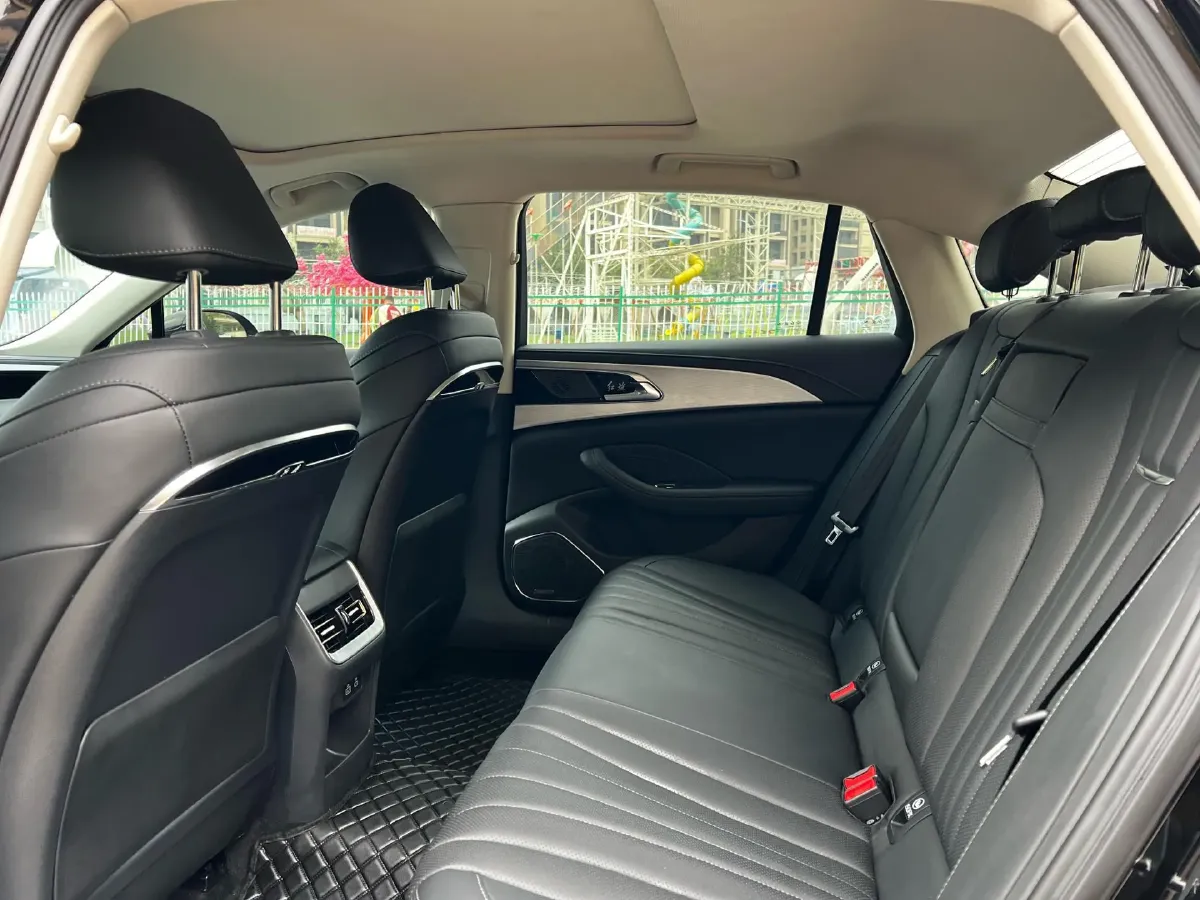 2024 HongQi H5 1.5T 169HP L4 7DCT,autocango,china used car exporter,china ev exporter,chinese used car exporter,chinese used ev exporter