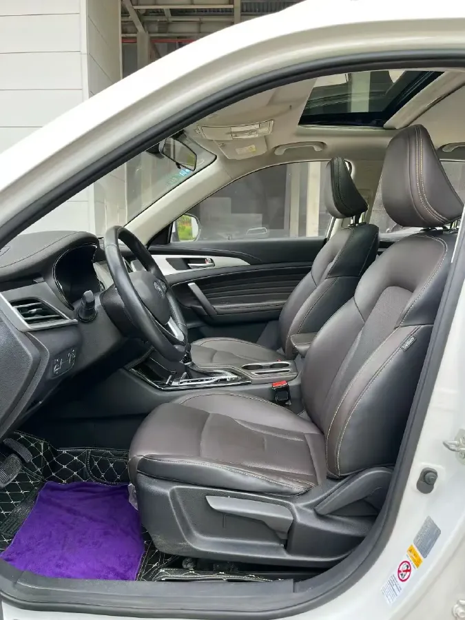 2019 ChangAn CS35 Plus 1.6L 128HP L4 6AT,autocango,china used car exporter,china ev exporter,chinese used car exporter,chinese used ev exporter