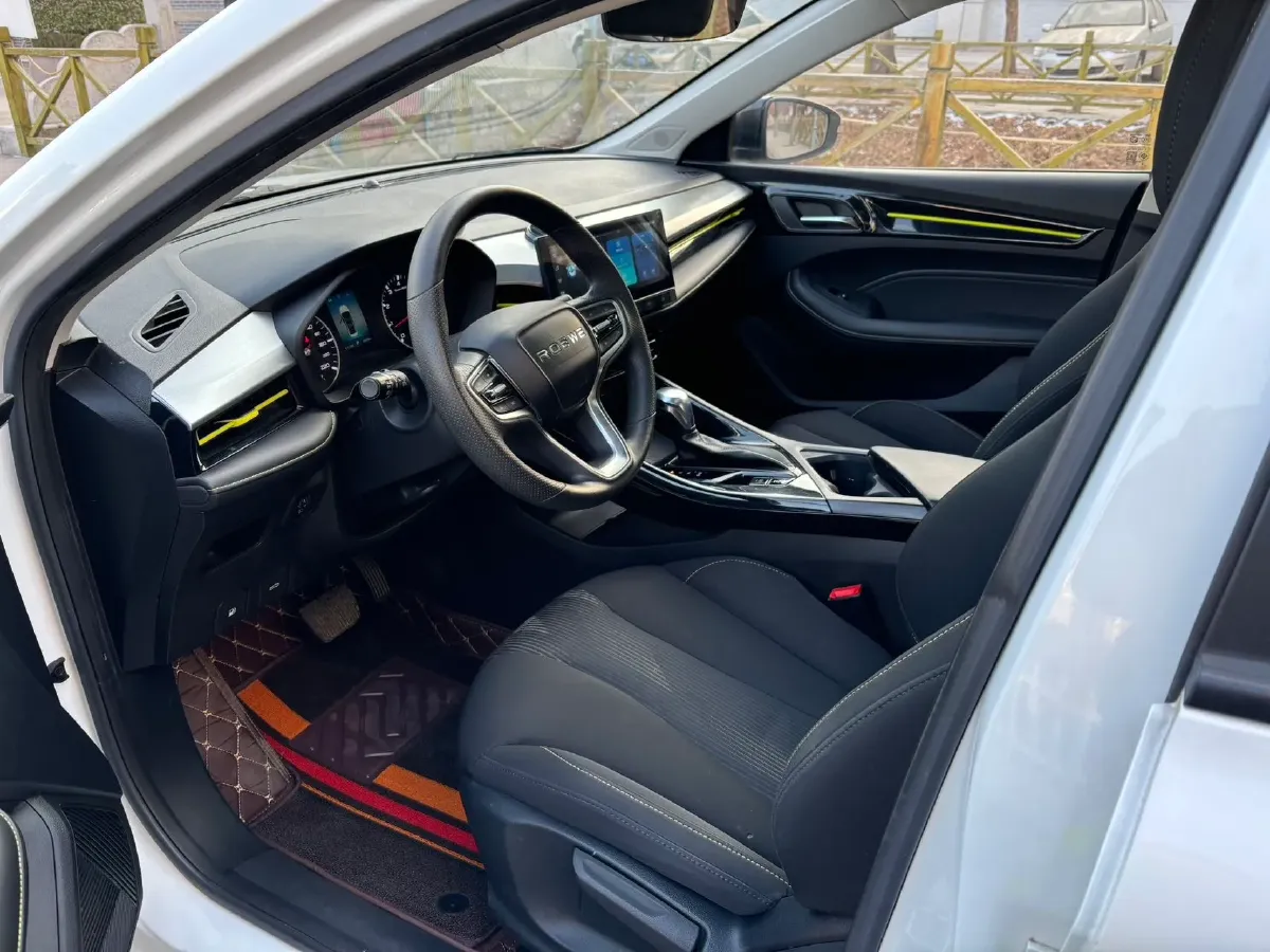 2021 Roewe i5 1.5L 120HP L4 CVT,autocango,china used car exporter,china ev exporter,chinese used car exporter,chinese used ev exporter