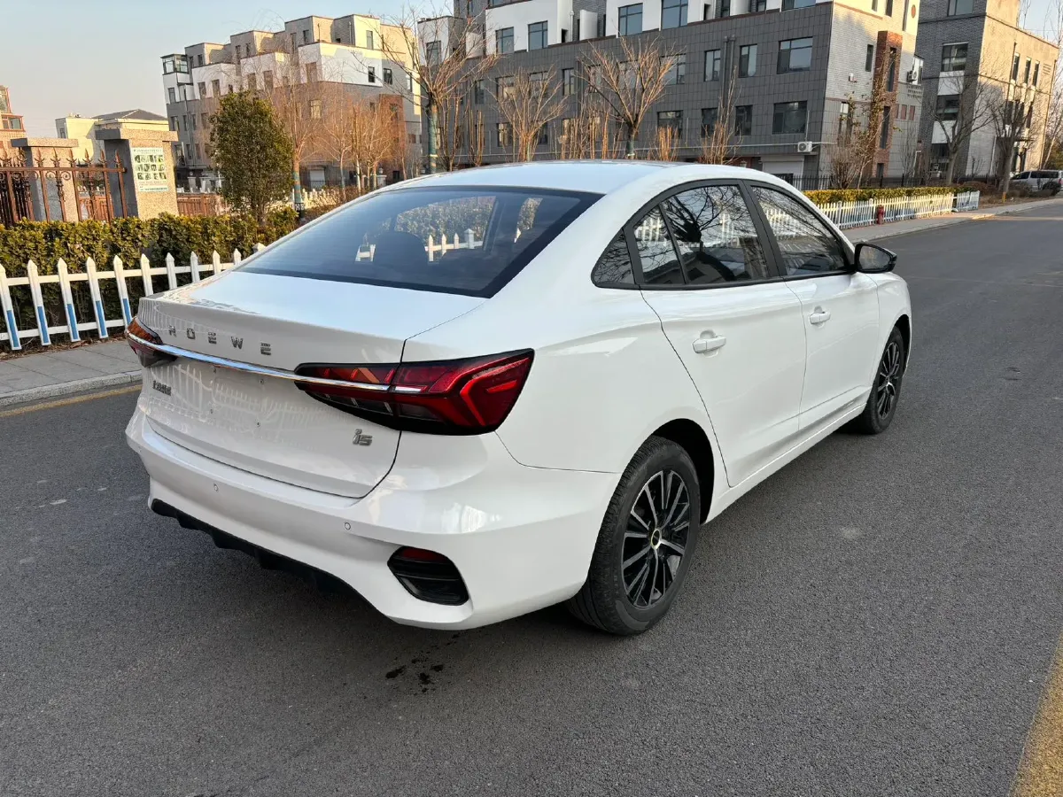 2021 Roewe i5 1.5L 120HP L4 CVT,autocango,china used car exporter,china ev exporter,chinese used car exporter,chinese used ev exporter
