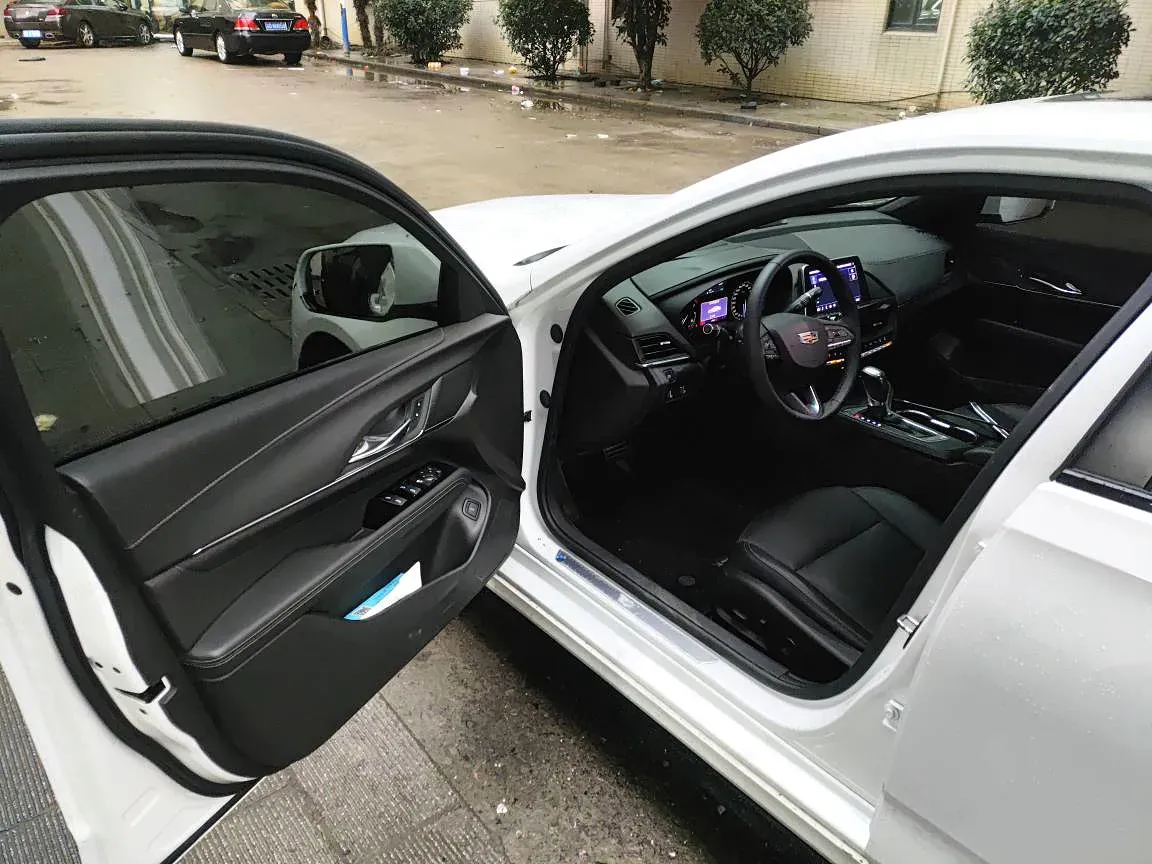 2021 Cadillac CT4 2.0T 237HP L4 8AT,autocango,china used car exporter,china ev exporter,chinese used car exporter,chinese used ev exporter