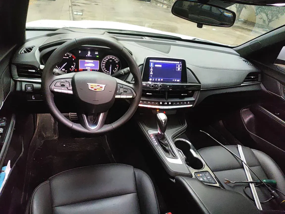 2021 Cadillac CT4 2.0T 237HP L4 8AT,autocango,china used car exporter,china ev exporter,chinese used car exporter,chinese used ev exporter
