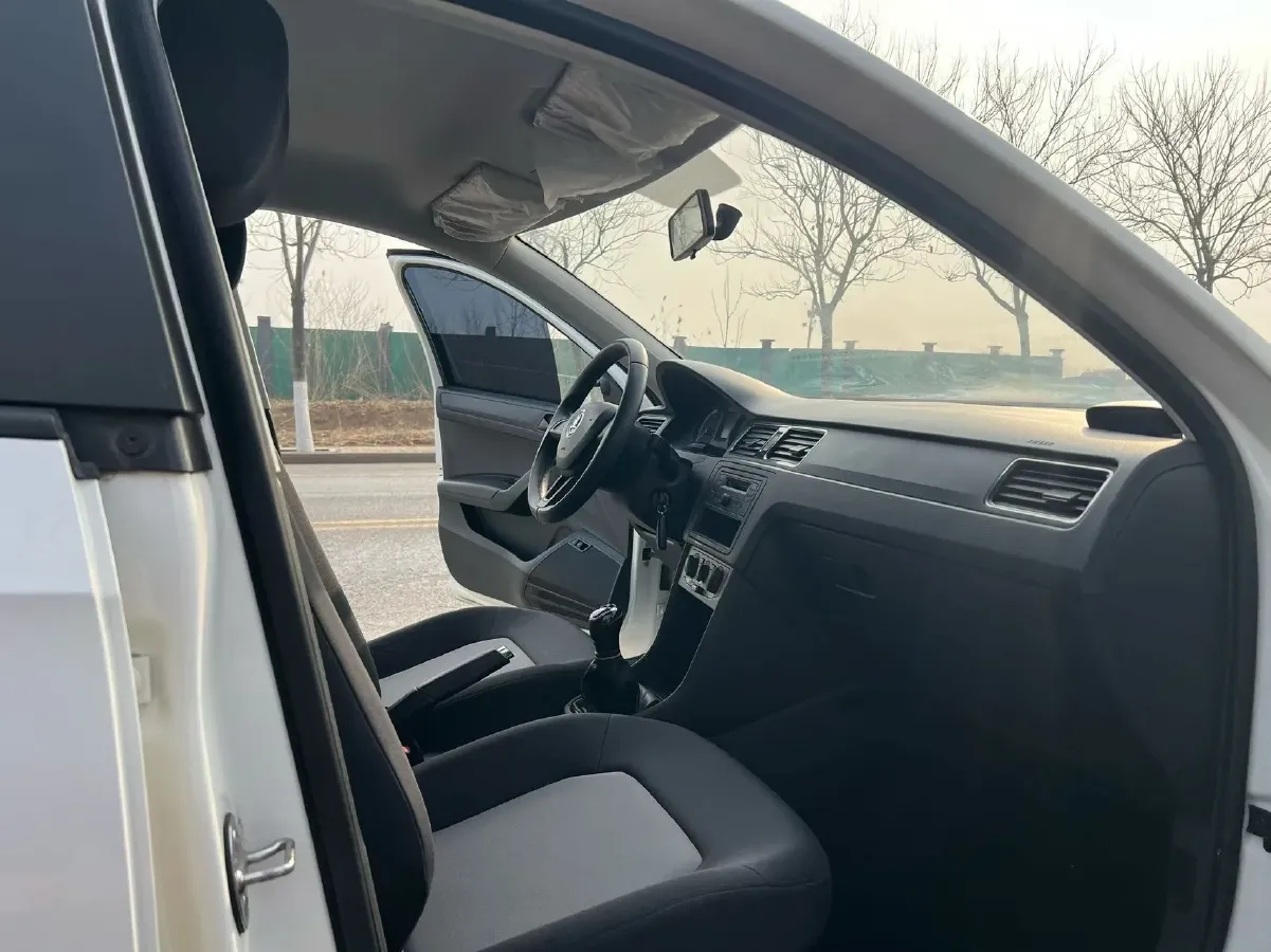 2018 Skoda Rapid 1.4L 90HP L4 5MT,autocango,china used car exporter,china ev exporter,chinese used car exporter,chinese used ev exporter