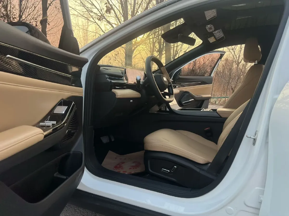 2023 Geely Galaxy L6 1.5T 163HP L4 3DHT PHEV,autocango,china used car exporter,china ev exporter,chinese used car exporter,chinese used ev exporter