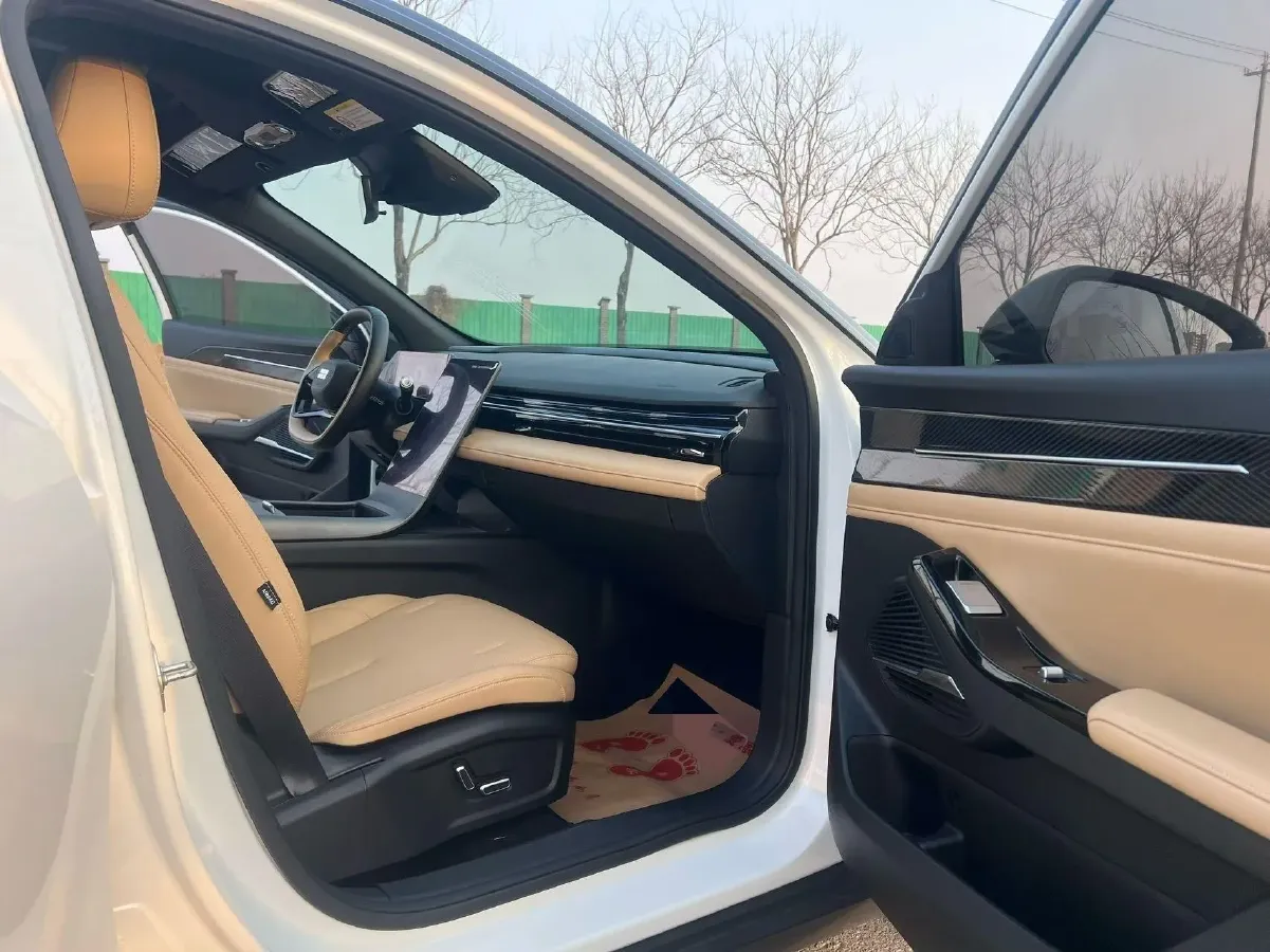 2023 Geely Galaxy L6 1.5T 163HP L4 3DHT PHEV,autocango,china used car exporter,china ev exporter,chinese used car exporter,chinese used ev exporter