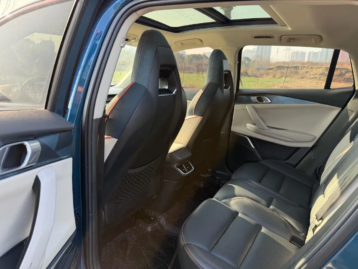 2020 LYNK&CO 06 1.5T 177HP L3 7DCT,autocango,china used car exporter,china ev exporter,chinese used car exporter,chinese used ev exporter