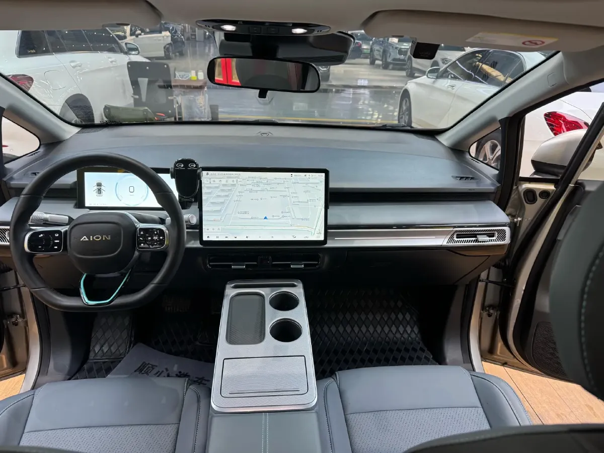 2024 Leapmotor C11 1.5L 95HP L4 REEV 43.74KWH,autocango,china used car exporter,china ev exporter,chinese used car exporter,chinese used ev exporter