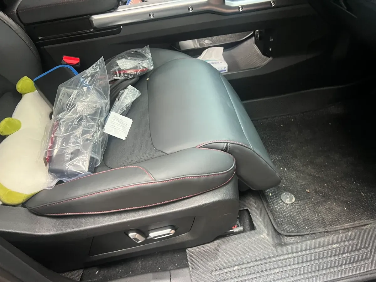 2023 Jetour Traveller 2.0T 254HP L4 7DCT,autocango,china used car exporter,china ev exporter,chinese used car exporter,chinese used ev exporter