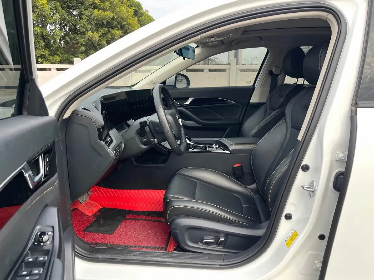 2023 Bestune B70 1.5T 169HP L4 7DCT,autocango,china used car exporter,china ev exporter,chinese used car exporter,chinese used ev exporter