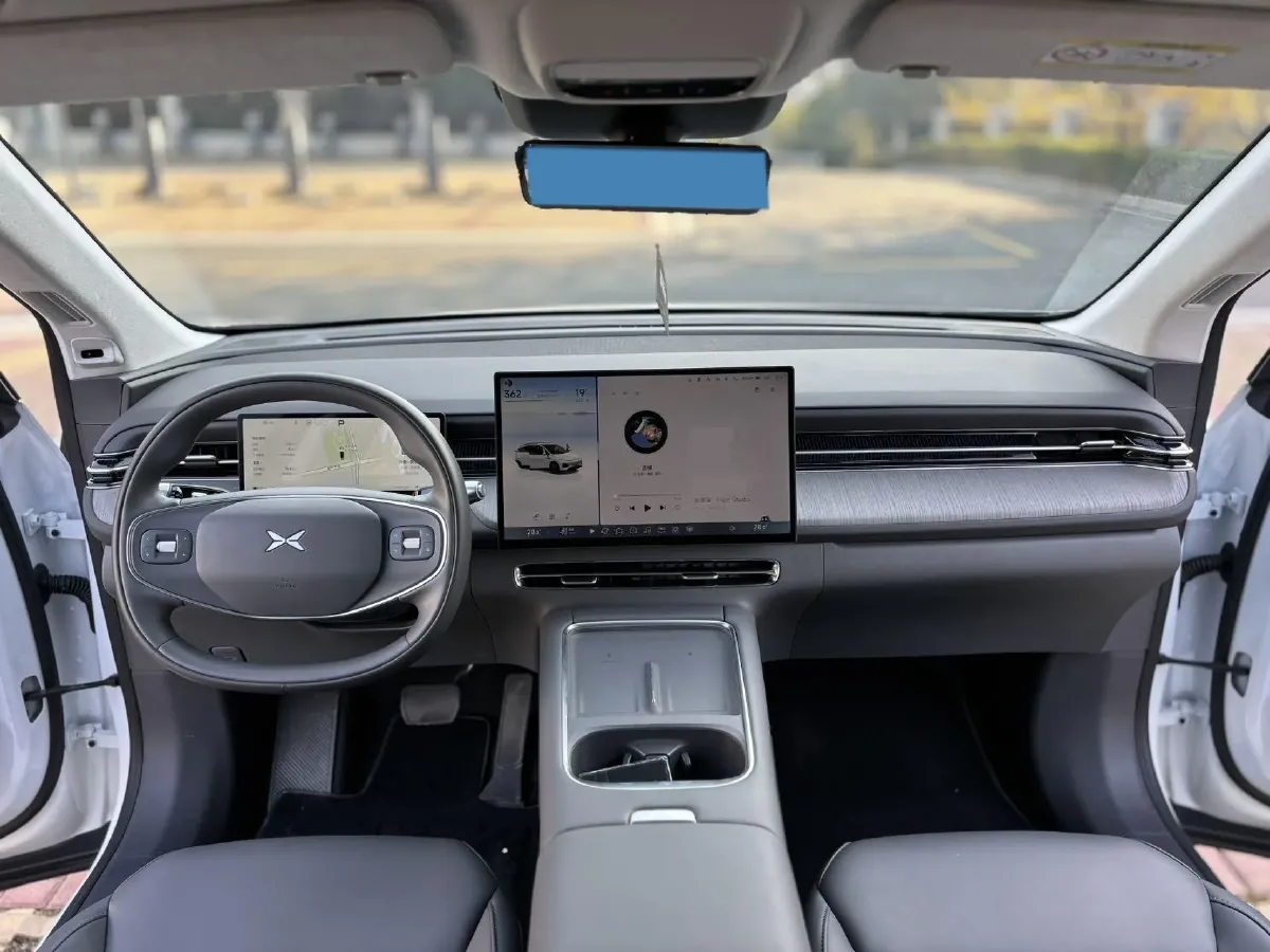 2025 Xpeng G6 BEV 68.5KWH,autocango,china used car exporter,china ev exporter,chinese used car exporter,chinese used ev exporter