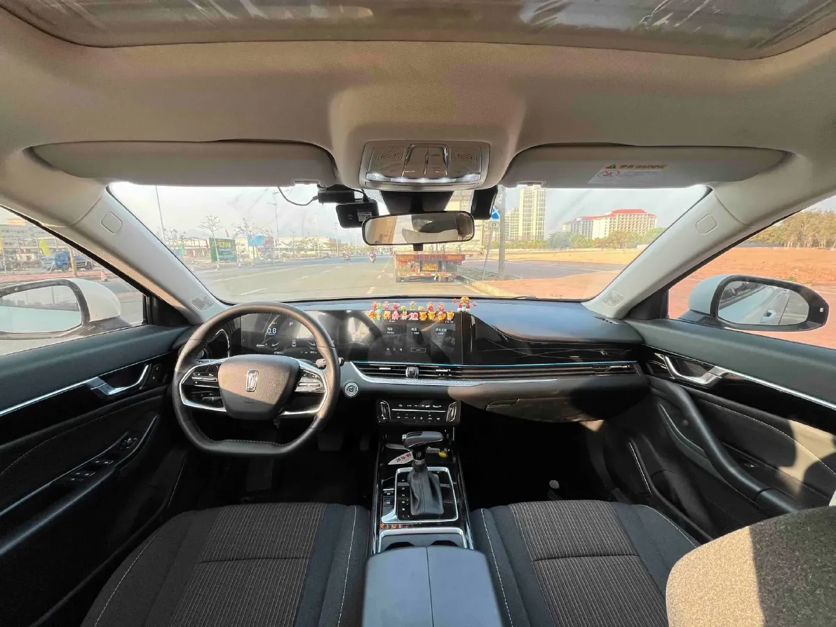 2022 Bestune B70 1.5T 169HP L4 7DCT,autocango,china used car exporter,china ev exporter,chinese used car exporter,chinese used ev exporter