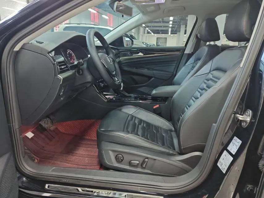 2019 Skoda Kodiak 2.0T 186HP L4 7DCT,autocango,china used car exporter,china ev exporter,chinese used car exporter,chinese used ev exporter