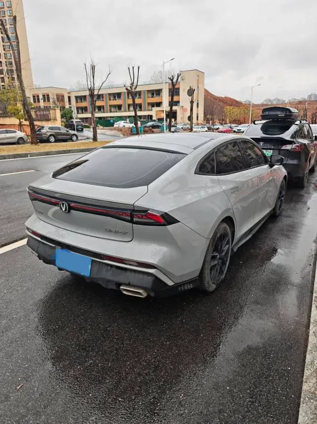 2024 ChangAn UNI-V 1.5T 188HP L4 7DCT,autocango,china used car exporter,china ev exporter,chinese used car exporter,chinese used ev exporter