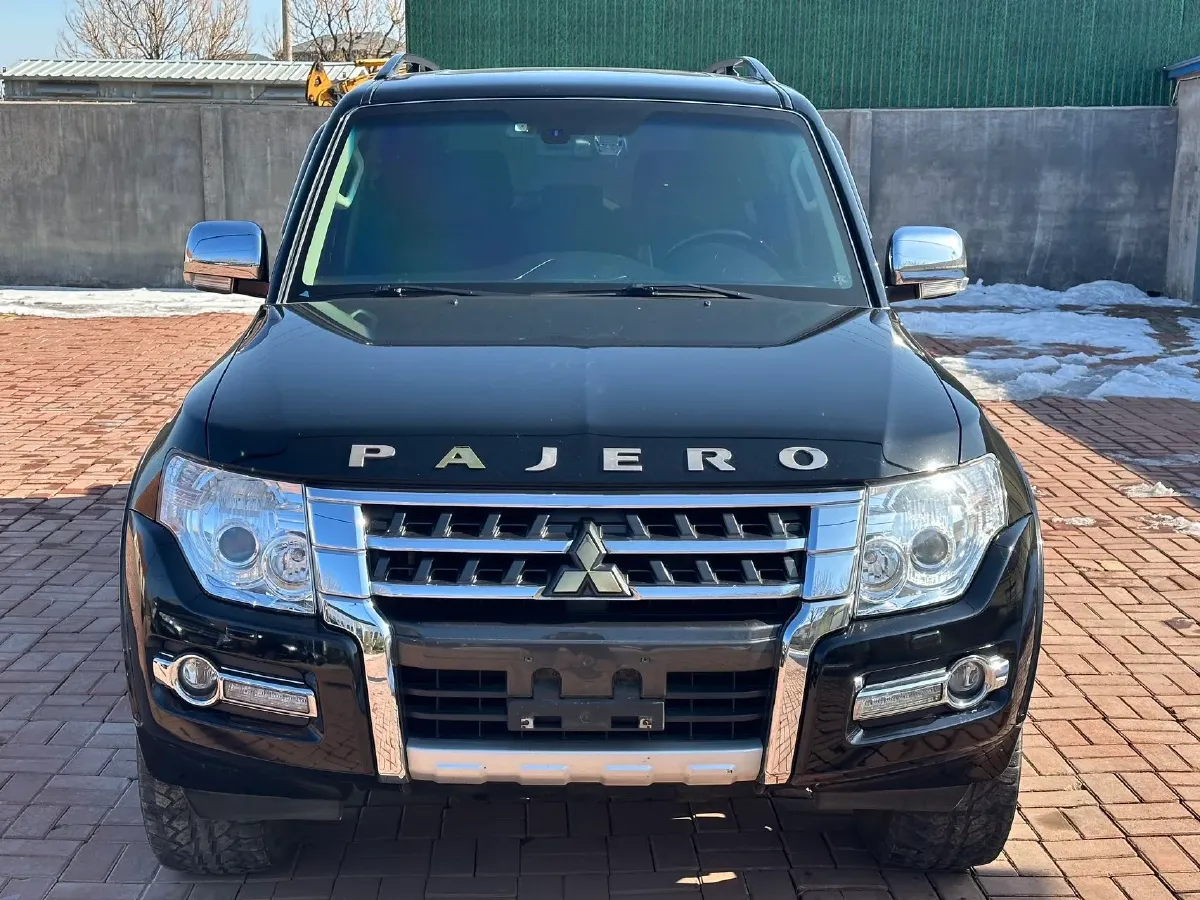 2018 Mitsubishi Pajero 3.0L 174HP V6 5AT,autocango,china used car exporter,china ev exporter,chinese used car exporter,chinese used ev exporter