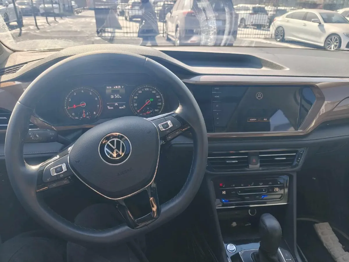 2021 Volkswagen Tharu 1.4T 150HP L4 7DCT,autocango,china used car exporter,china ev exporter,chinese used car exporter,chinese used ev exporter