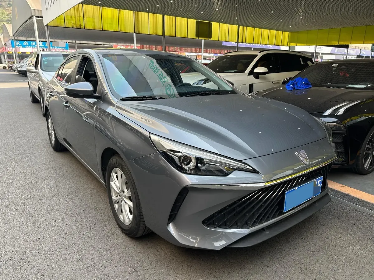 2023 Roewe i5 1.5L 129HP L4 CVT,autocango,china used car exporter,china ev exporter,chinese used car exporter,chinese used ev exporter