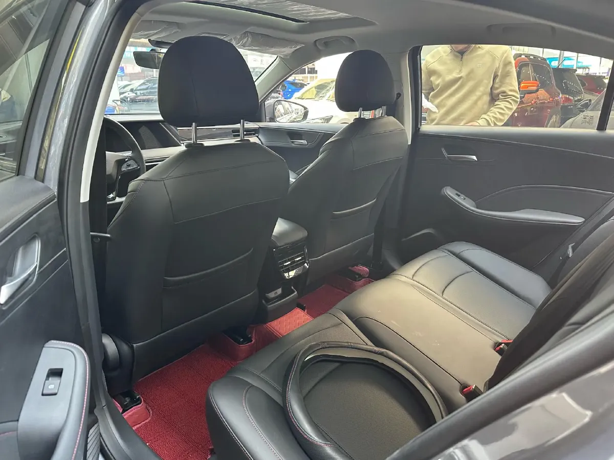 2023 Roewe i5 1.5L 129HP L4 CVT,autocango,china used car exporter,china ev exporter,chinese used car exporter,chinese used ev exporter