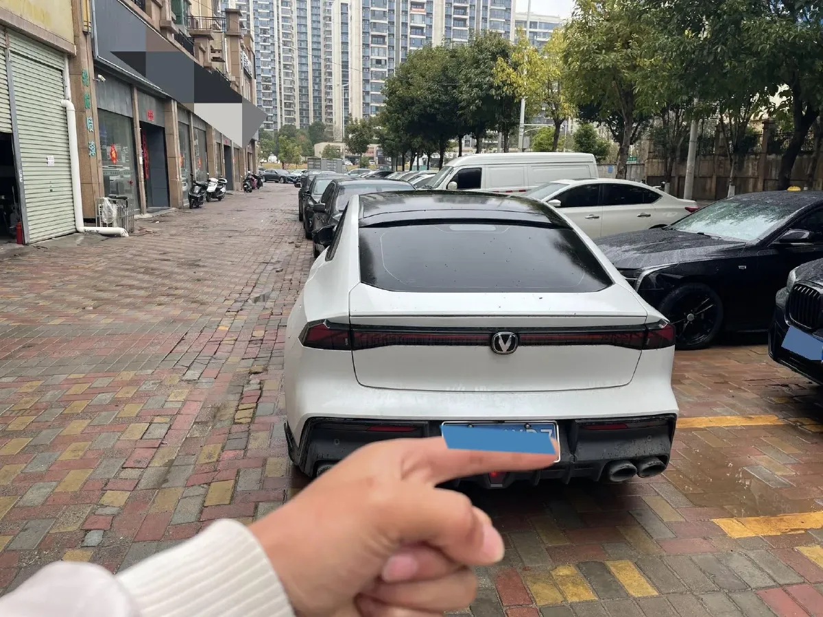 2023 ChangAn UNI-V 1.5T 188HP L4 7DCT,autocango,china used car exporter,china ev exporter,chinese used car exporter,chinese used ev exporter