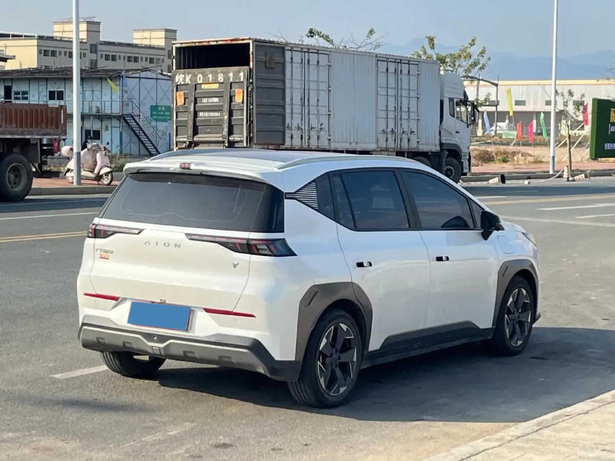 2022 Geely Okavango 1.8T 184HP L4 7DCT,autocango,china used car exporter,china ev exporter,chinese used car exporter,chinese used ev exporter