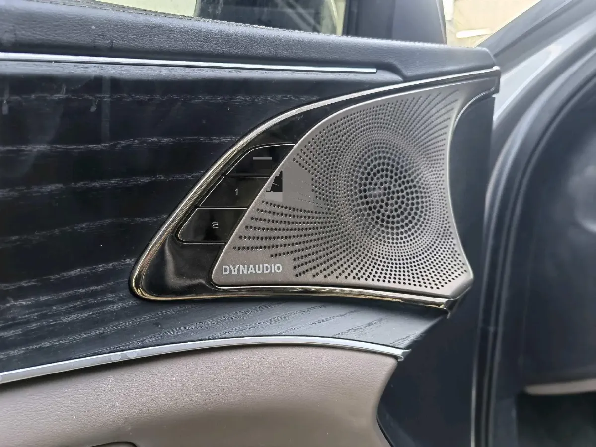 2022 Volkswagen Tiguan L 2.0T 186HP L4 7DCT,autocango,china used car exporter,china ev exporter,chinese used car exporter,chinese used ev exporter