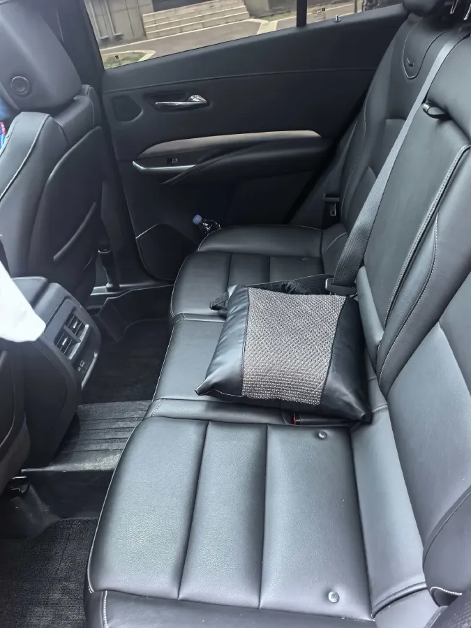 2020 Cadillac XT4 2.0T 241HP L4 9AT,autocango,china used car exporter,china ev exporter,chinese used car exporter,chinese used ev exporter